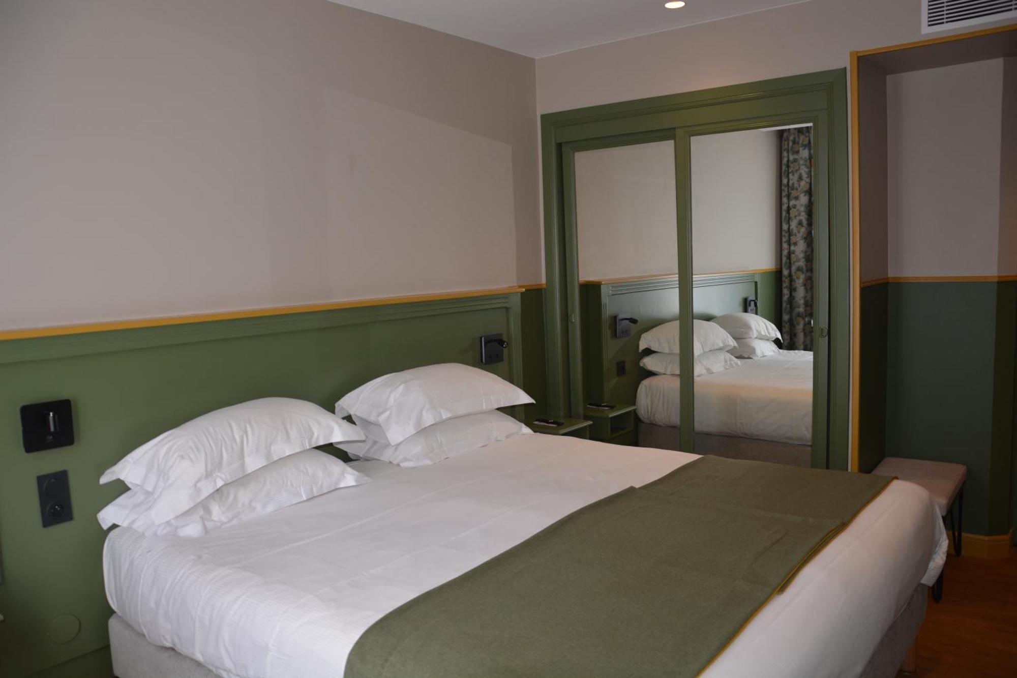 Montcalm Hotel 3*