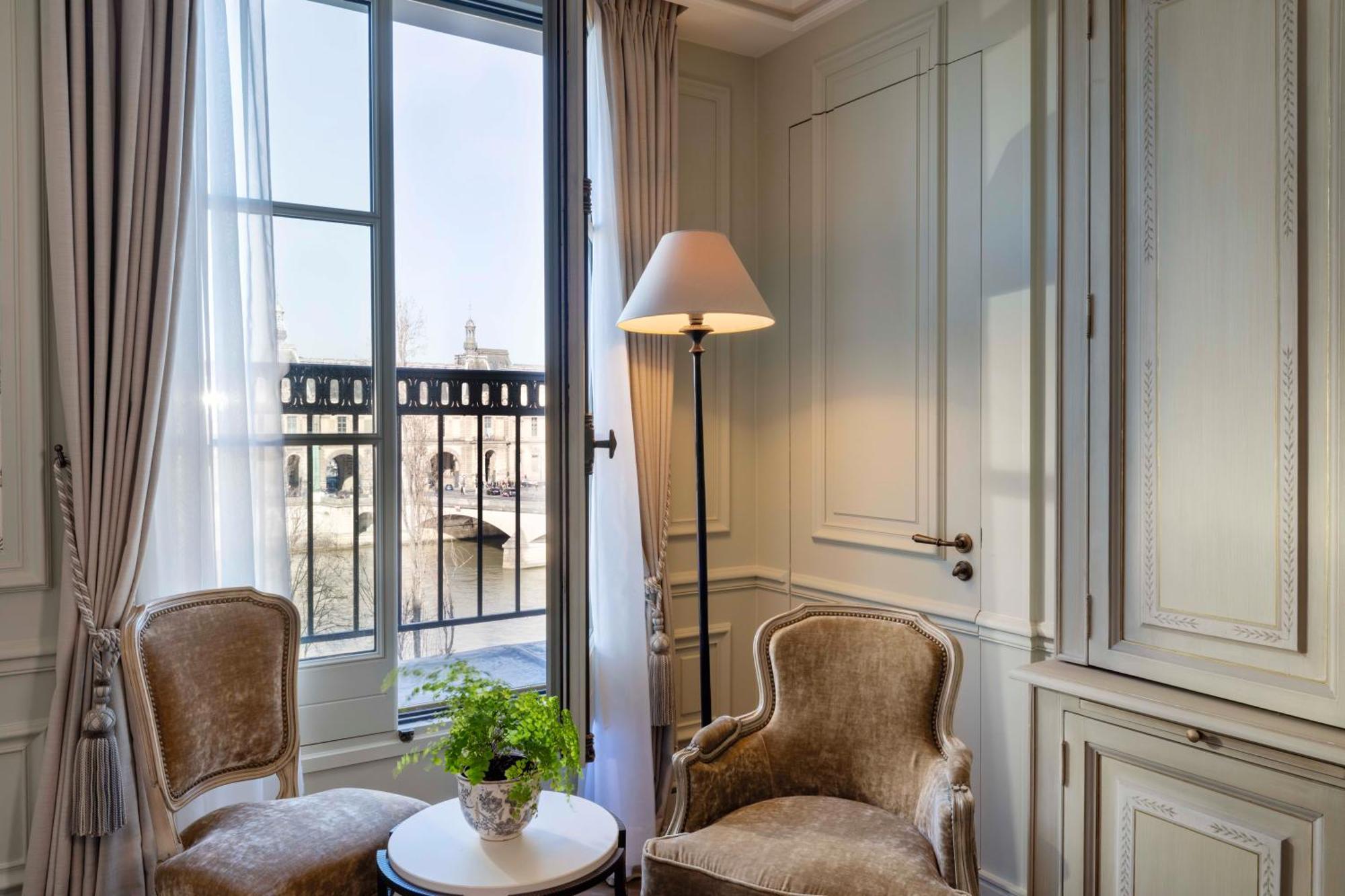 Du Quai Voltaire Hotel Parigi