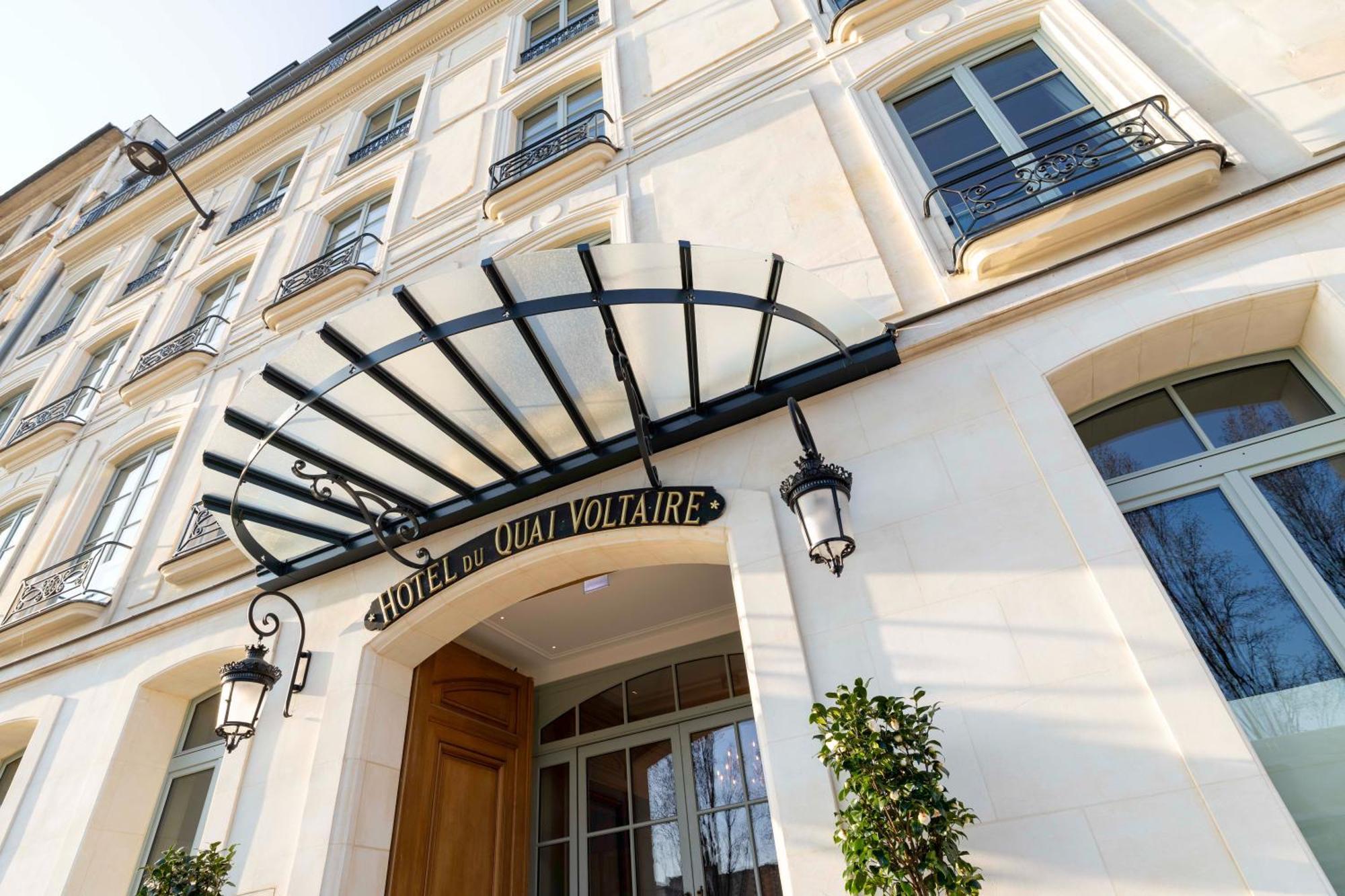 Du Quai Voltaire Parigi