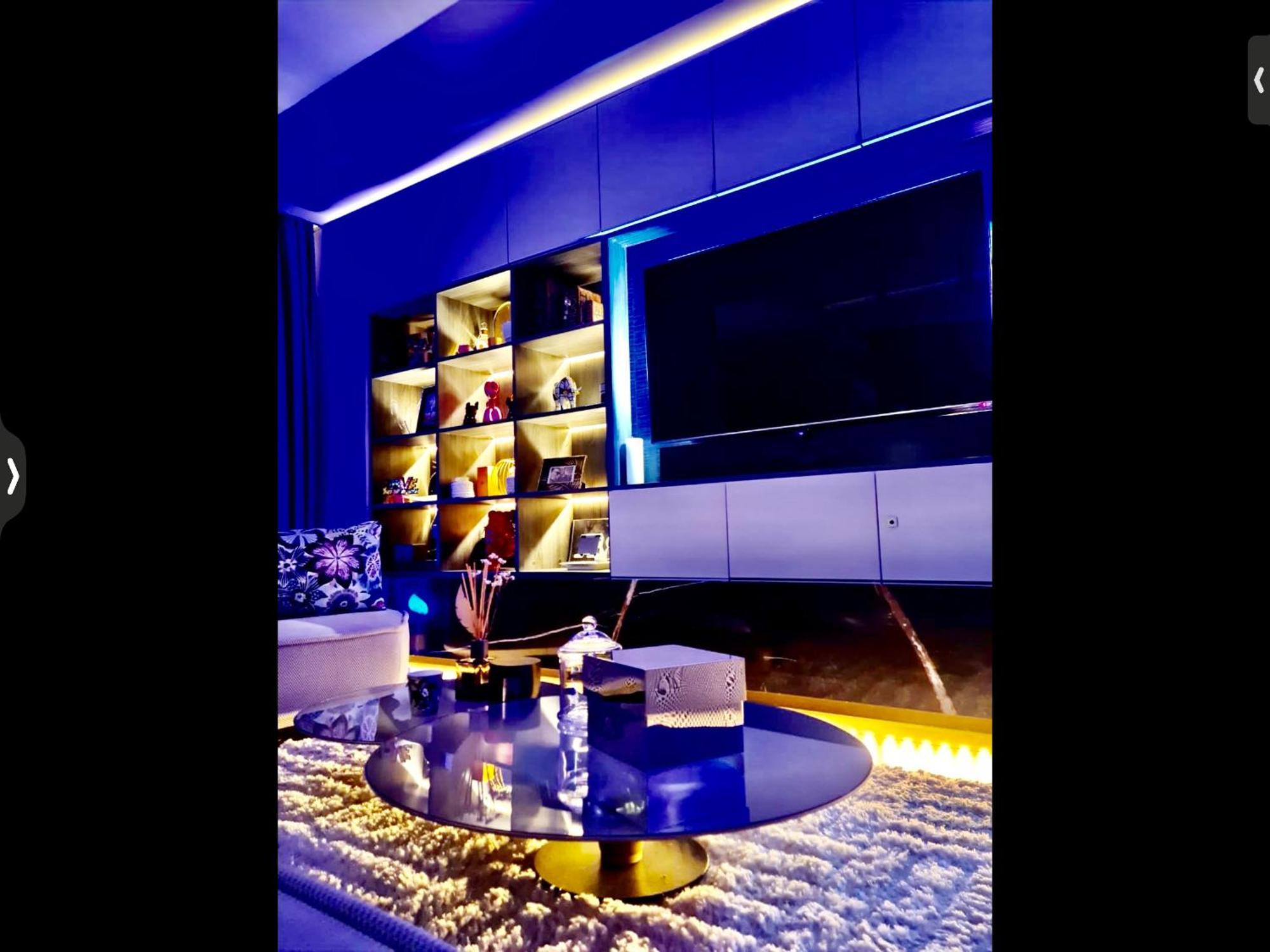 Luxury Flat With Private Rooftop - 18 Apartment