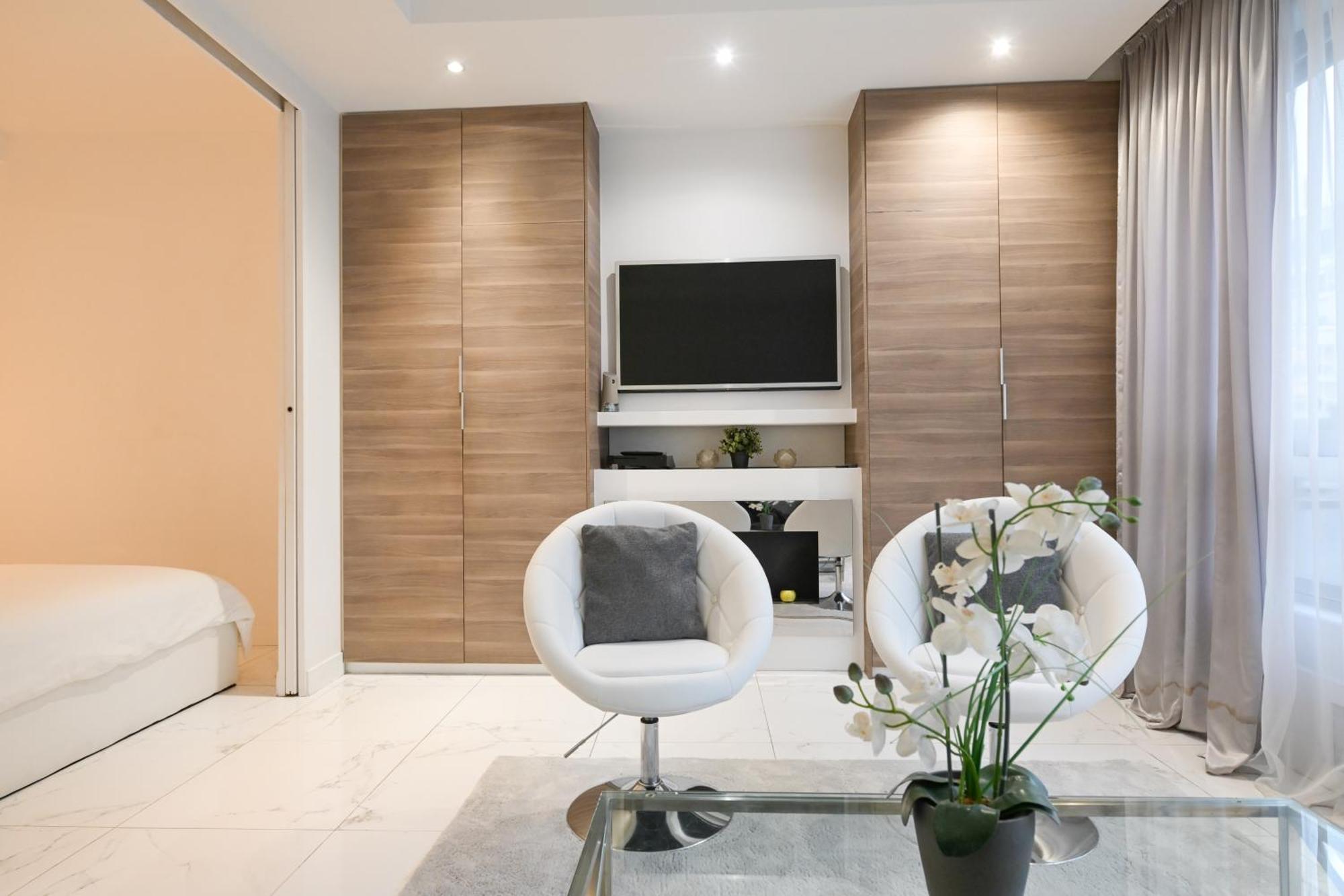Appartamento Modern & Peaceful 1bd By Champs-elysees With Ac *