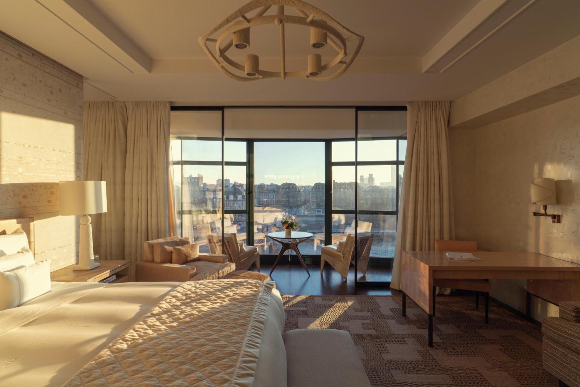 Hotel Cheval Blanc & Dior Cheval Blanc Parigi