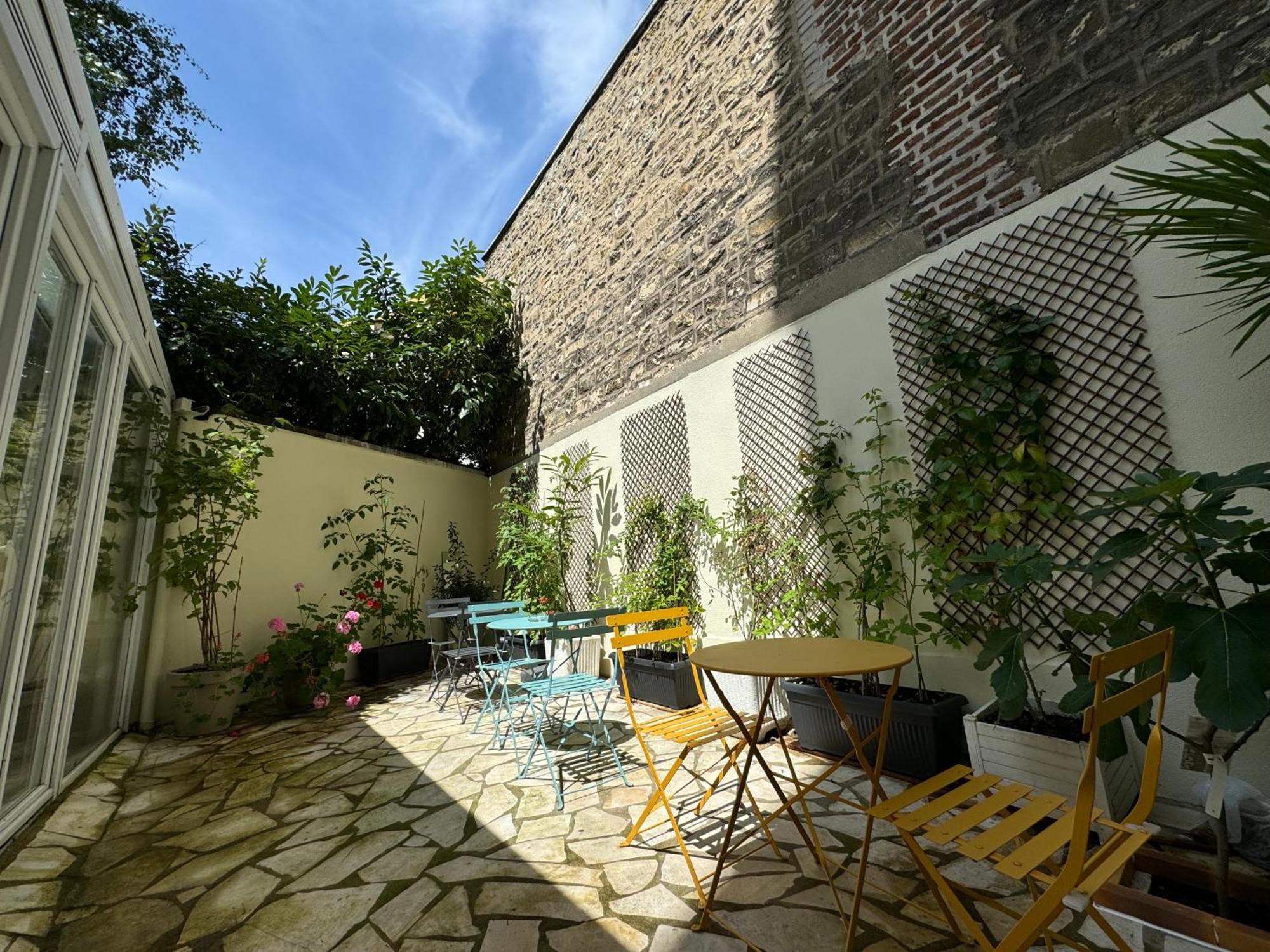 Hipotel Lilas Gambetta Hotel