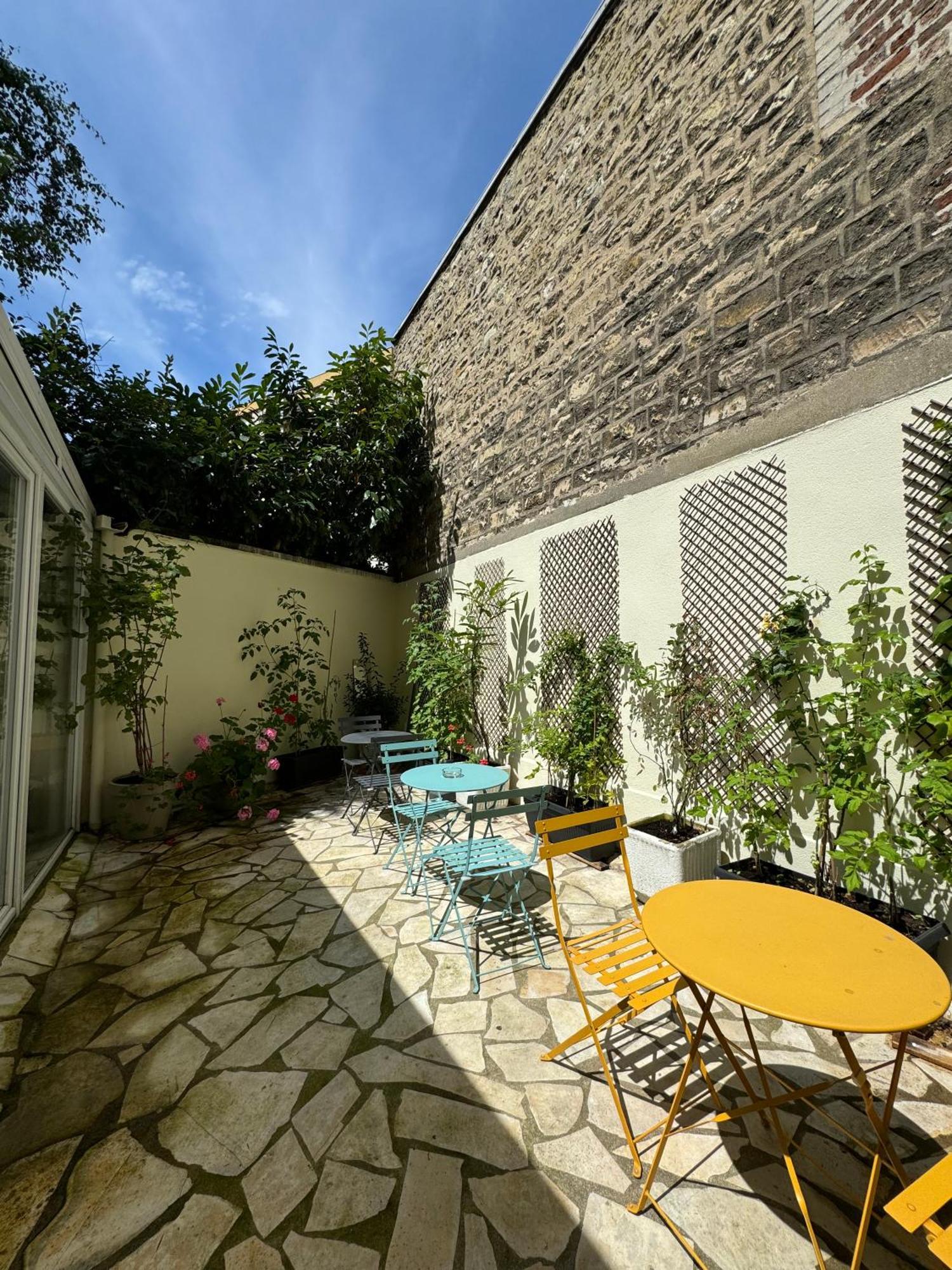 Hipotel Lilas Gambetta Hotel Parigi