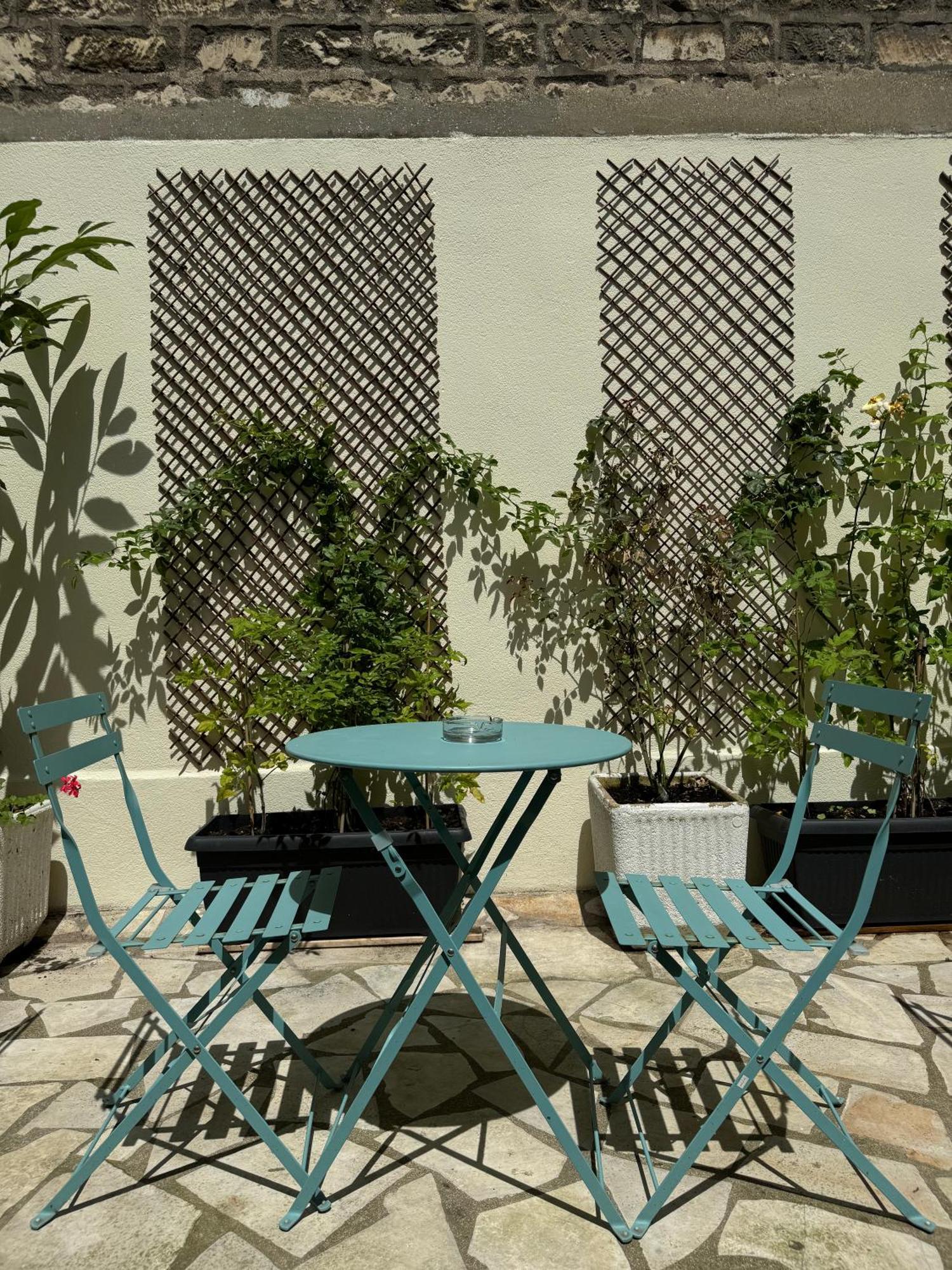 Hotel Hipotel Lilas Gambetta Parigi