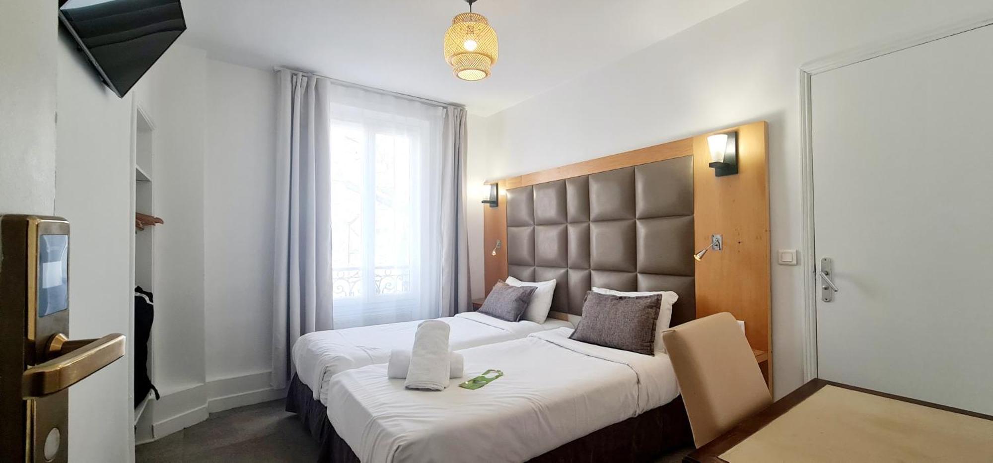 Hotel De France 18 Parigi
