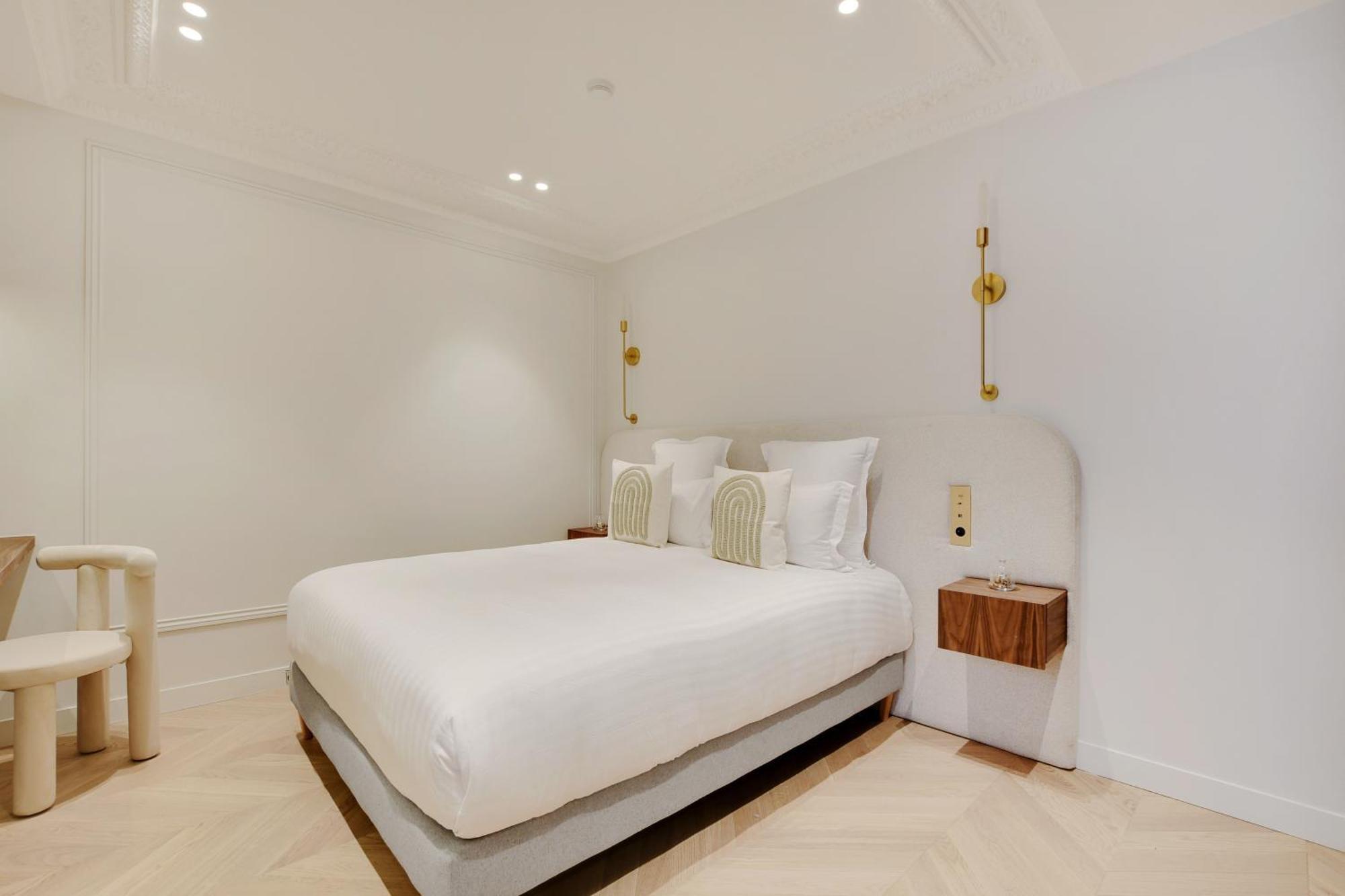 Maison Galante's With Services In La Madeleine - Opera Apartment *