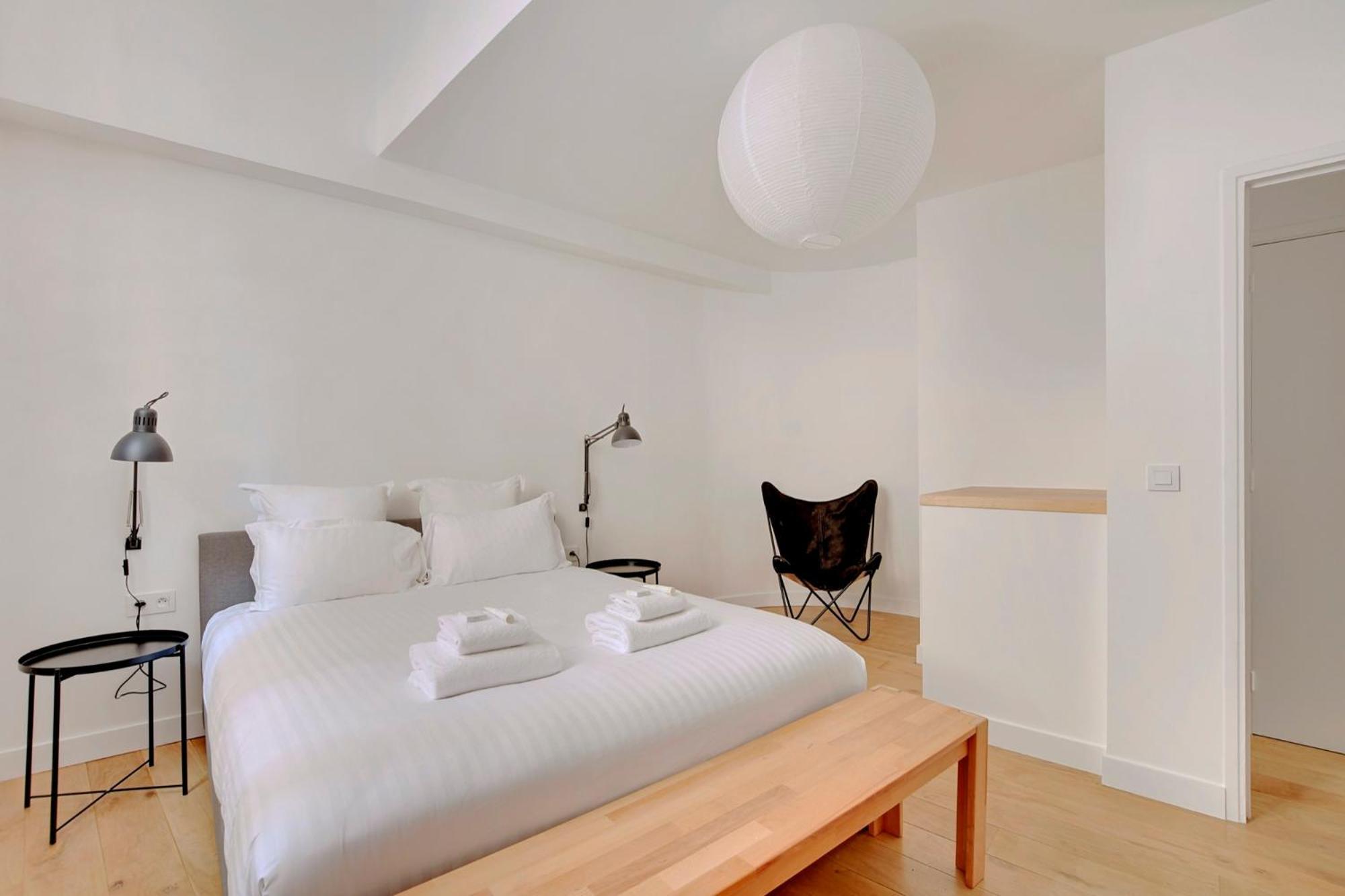 Pick A Flat's In Montmartre - Rue Des Paris