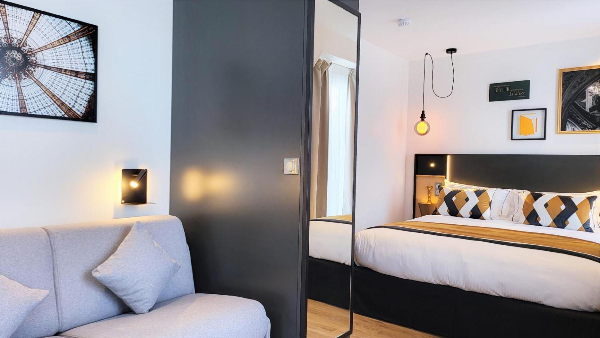 Star Champs-elysées Hotel