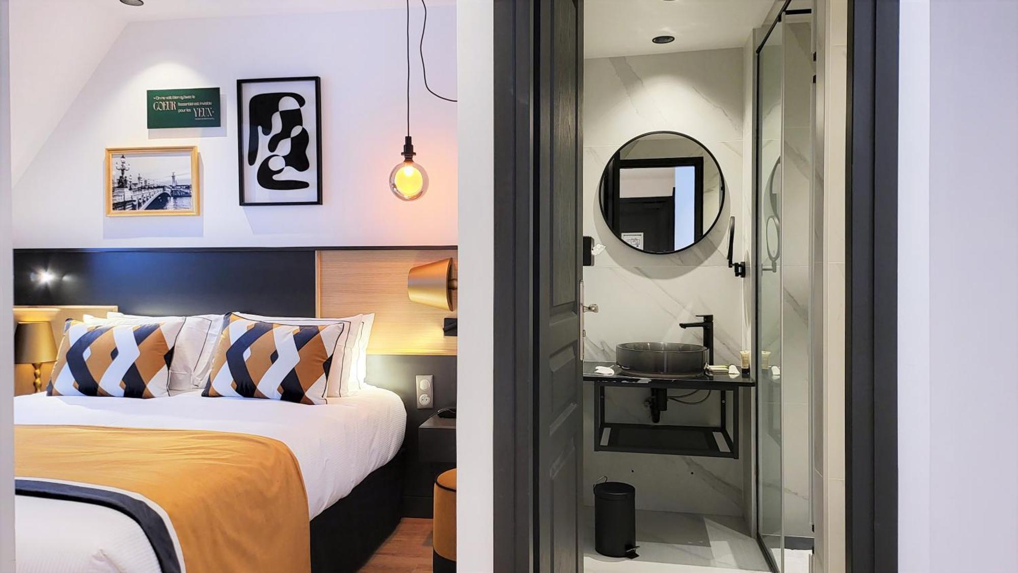 Star Champs-elysées Hotel 4*