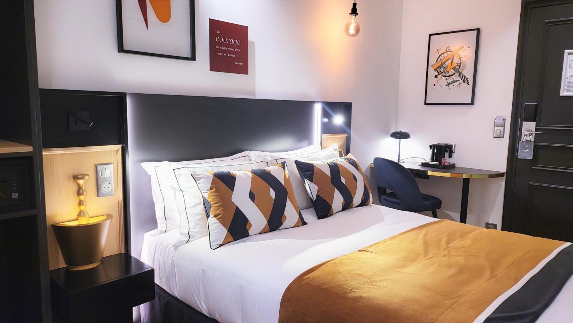Hotel Star Champs-elysées 4*