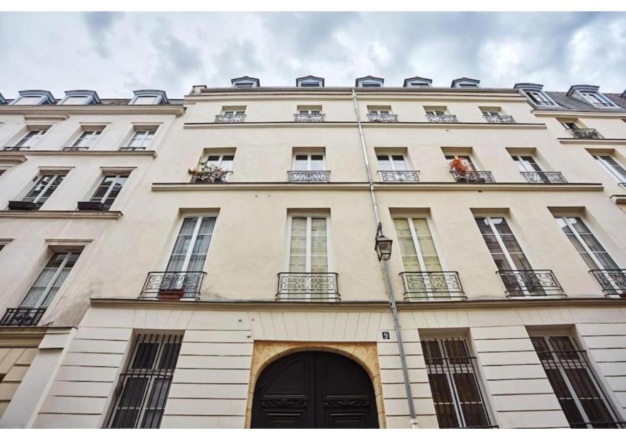 Le Marais Place Des Vosges By Prestige Paris