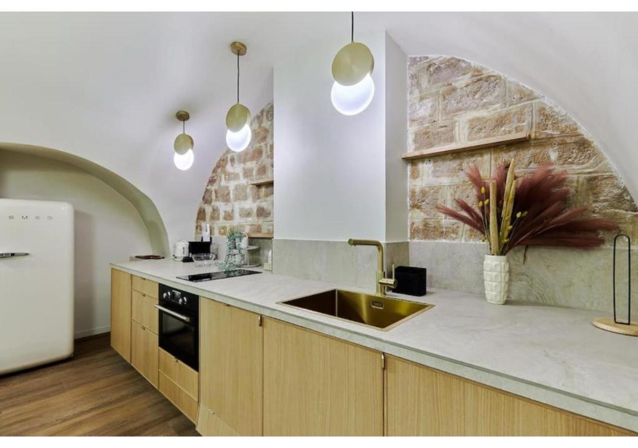 Le Marais Place Des Vosges By Prestige Appartamento *