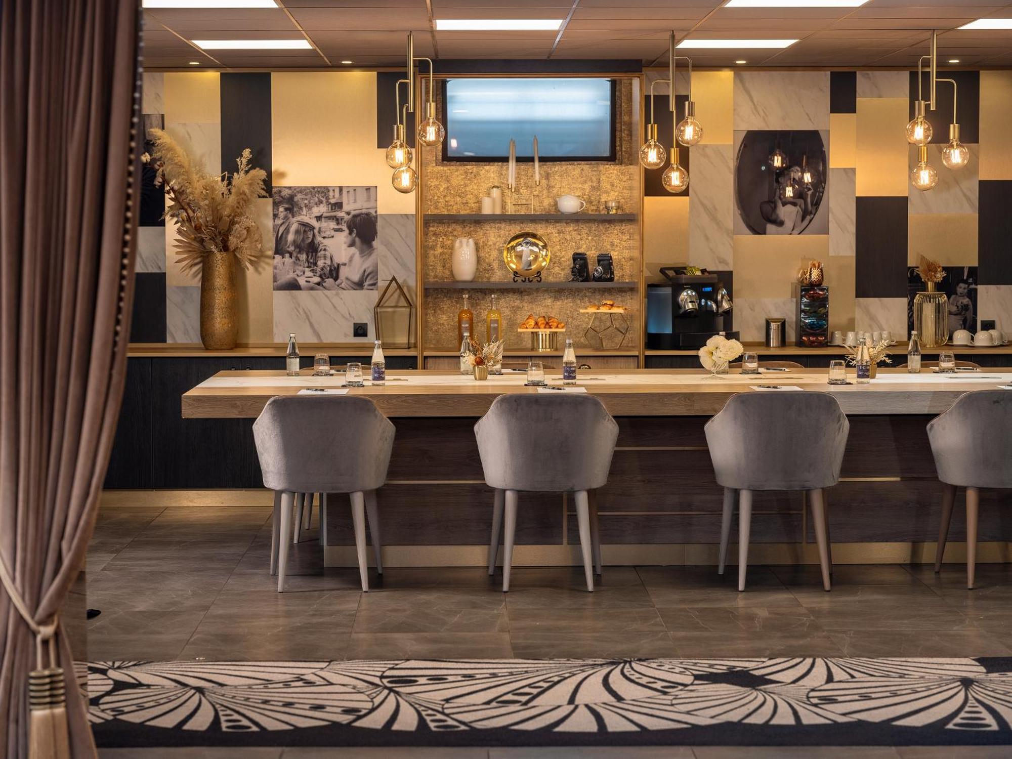 Hotel Niepce Paris, Curio Collection By Hilton Parigi