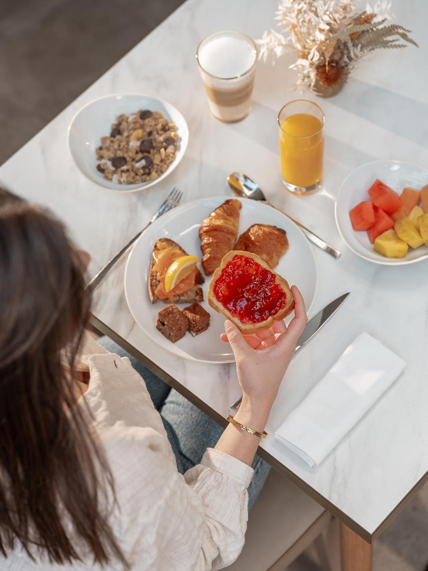 Hotel Niepce Paris, Curio Collection By Hilton 4*