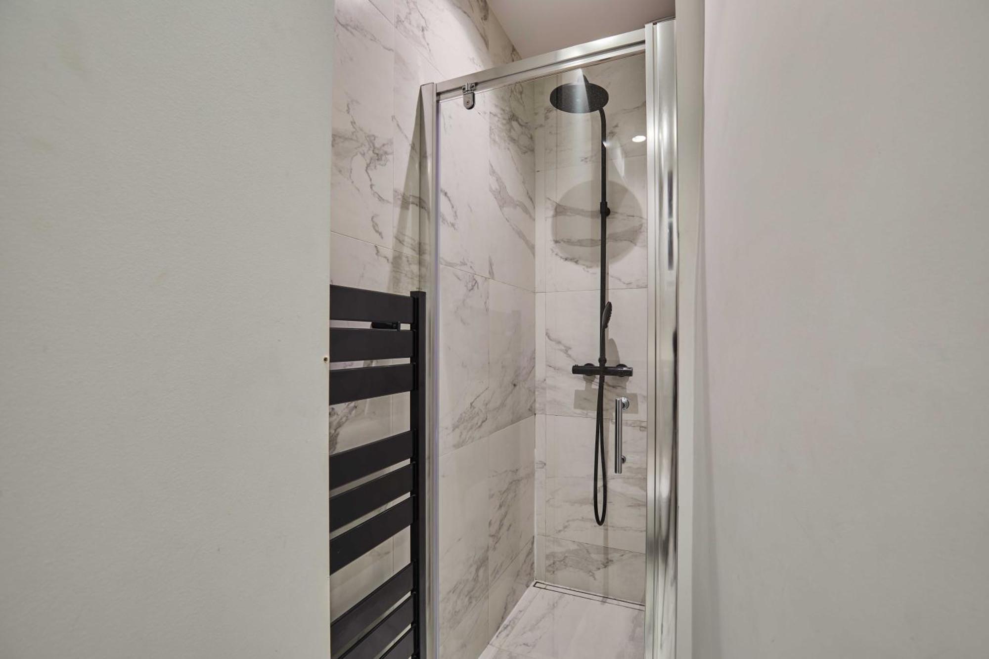 Magnificent - 3br- 8p - Batignolles