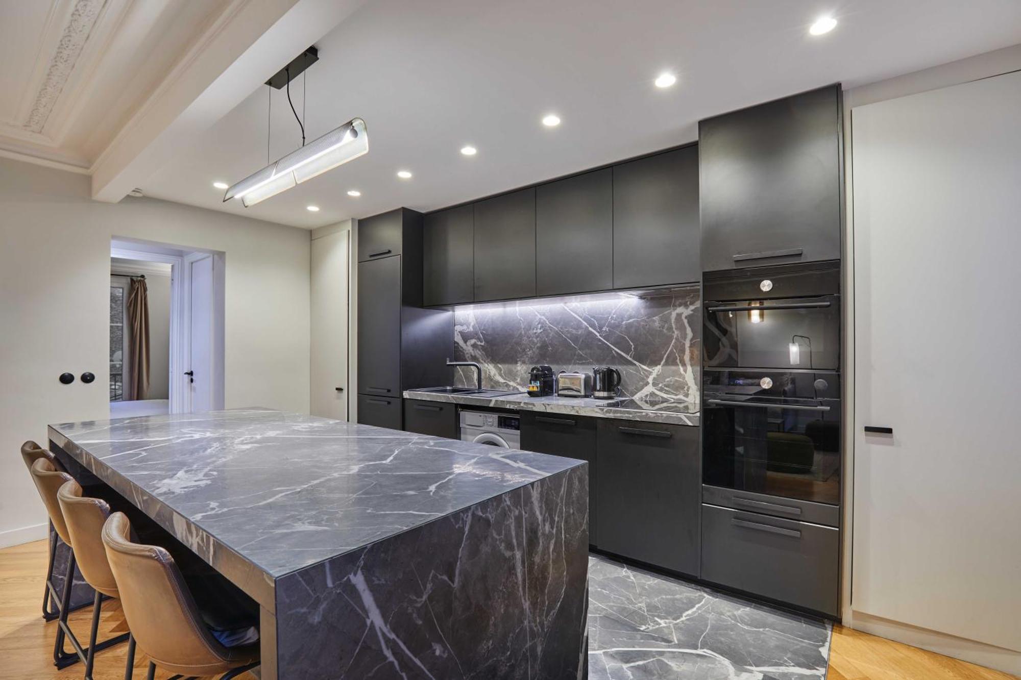 Magnificent - 3br- 8p - Batignolles *