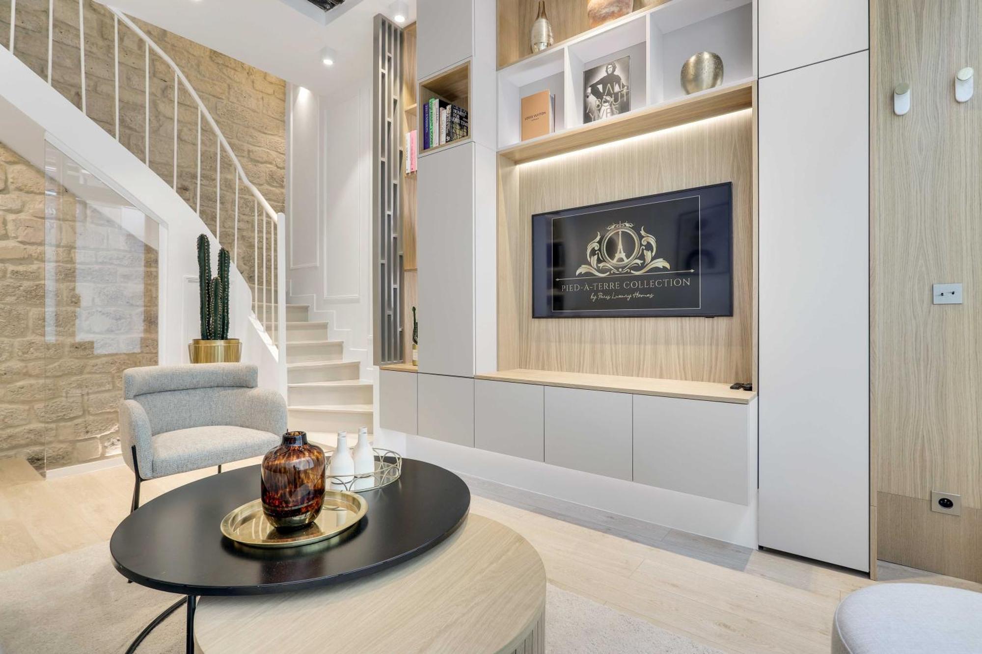 Ultra Town House By Architect - Louvre * Paris