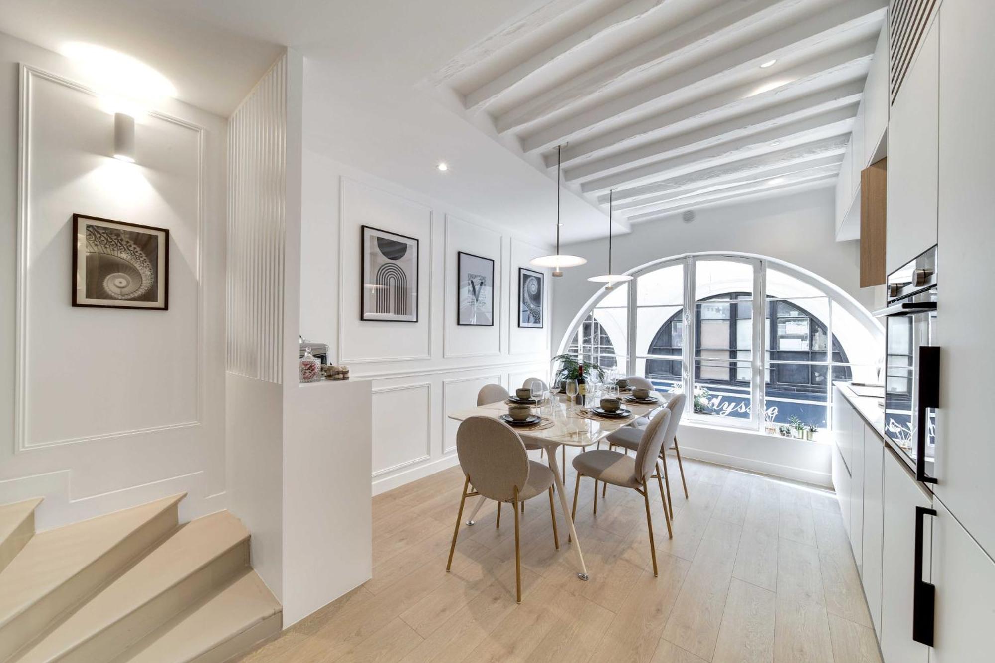 Ultra Town House By Architect - Louvre *