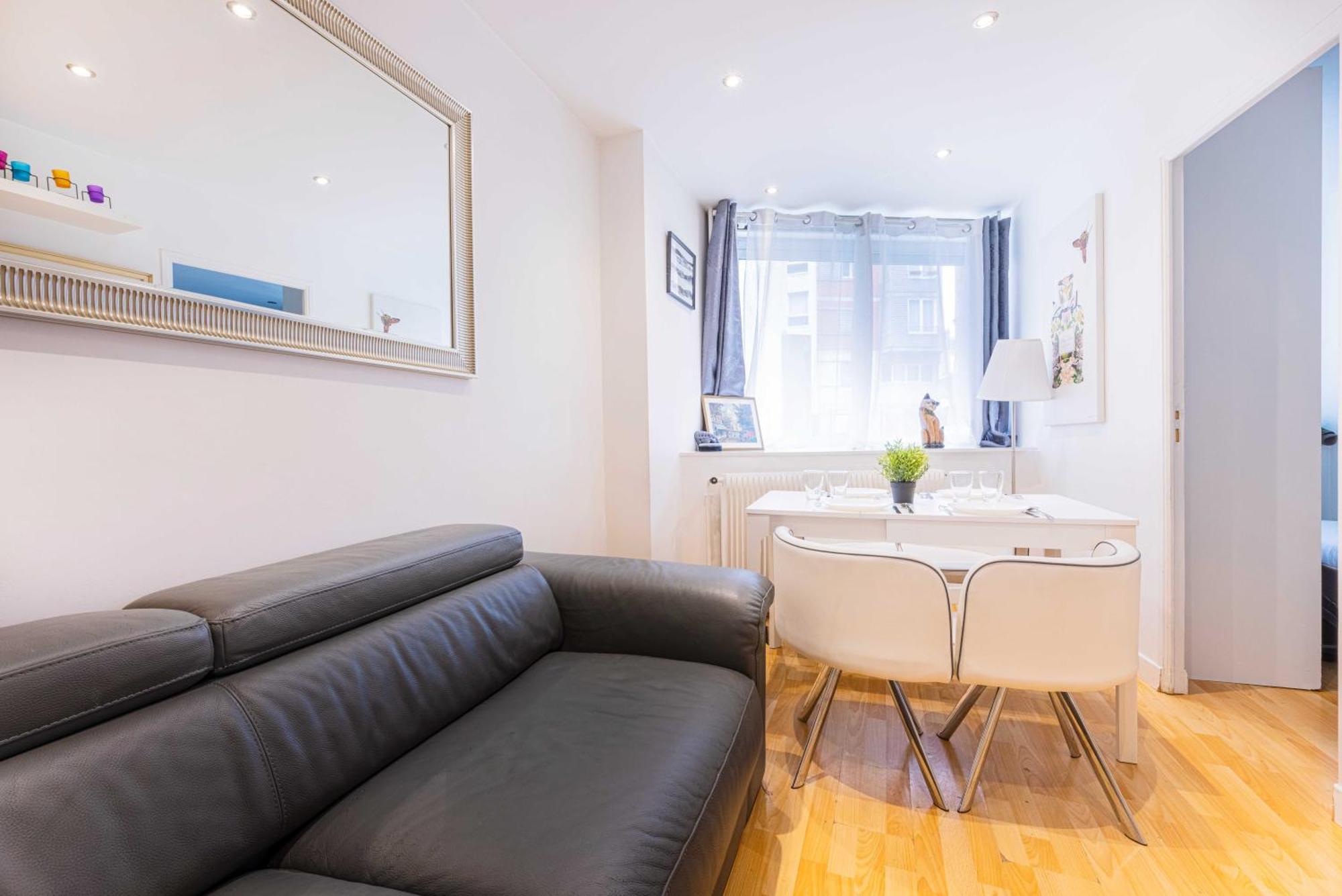 Quiet -1br-4p- Sacre Coeur * Parigi