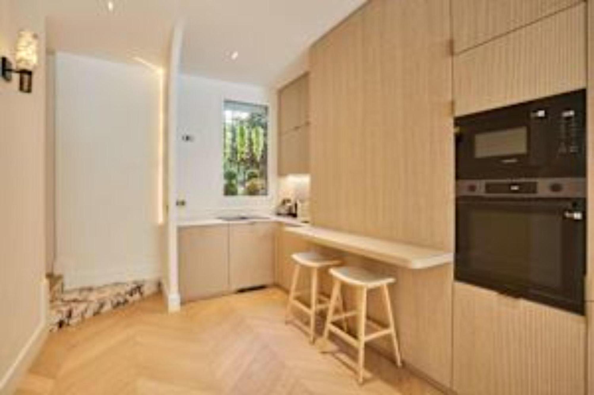 Appartamento Sumptuous With Garden Arc De Triomphe Parigi