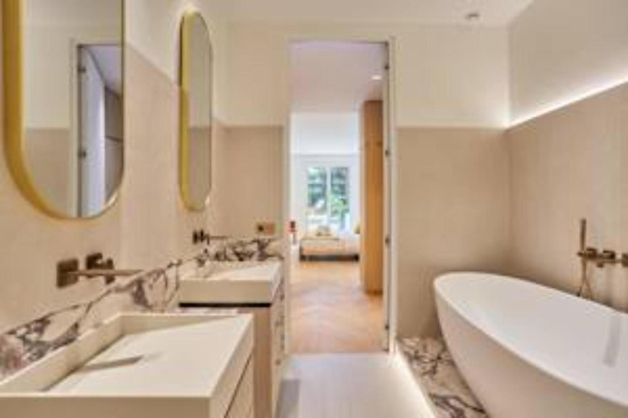 Appartamento Sumptuous With Garden Arc De Triomphe Parigi
