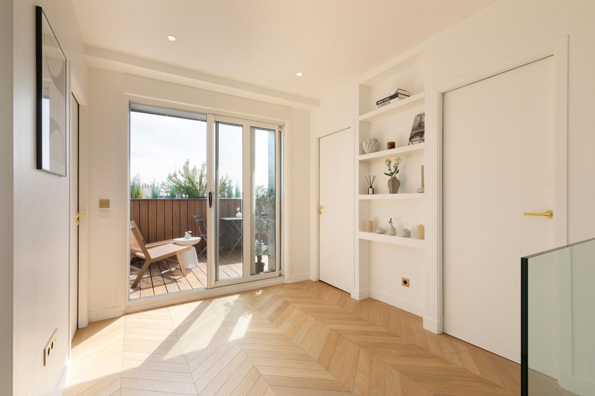 Maison Galante's With Services In La Madeleine - Opera Appartamento