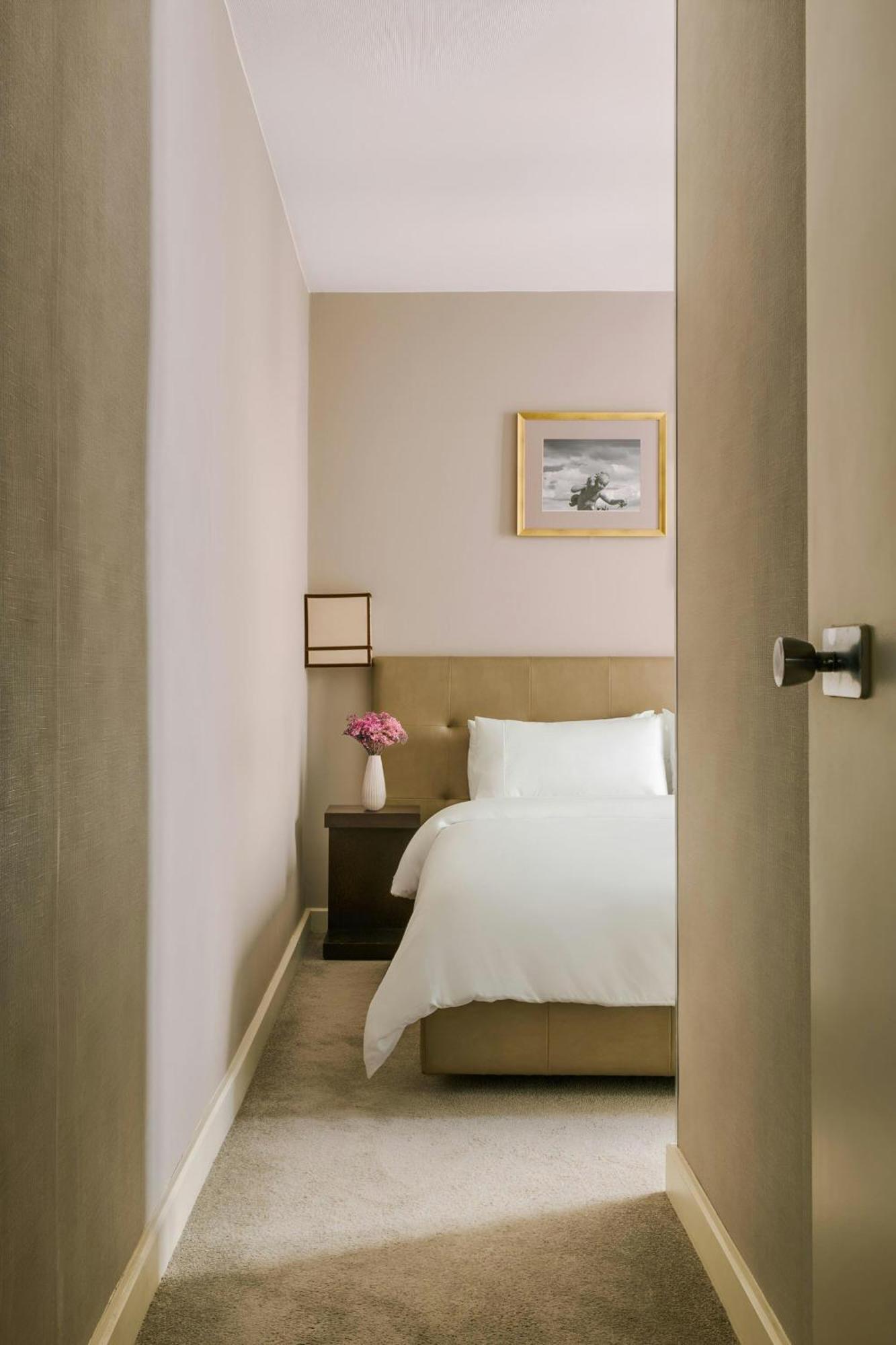 Le Frochot Pigalle, Sonder By Marriott Bonvoy 3* Parigi