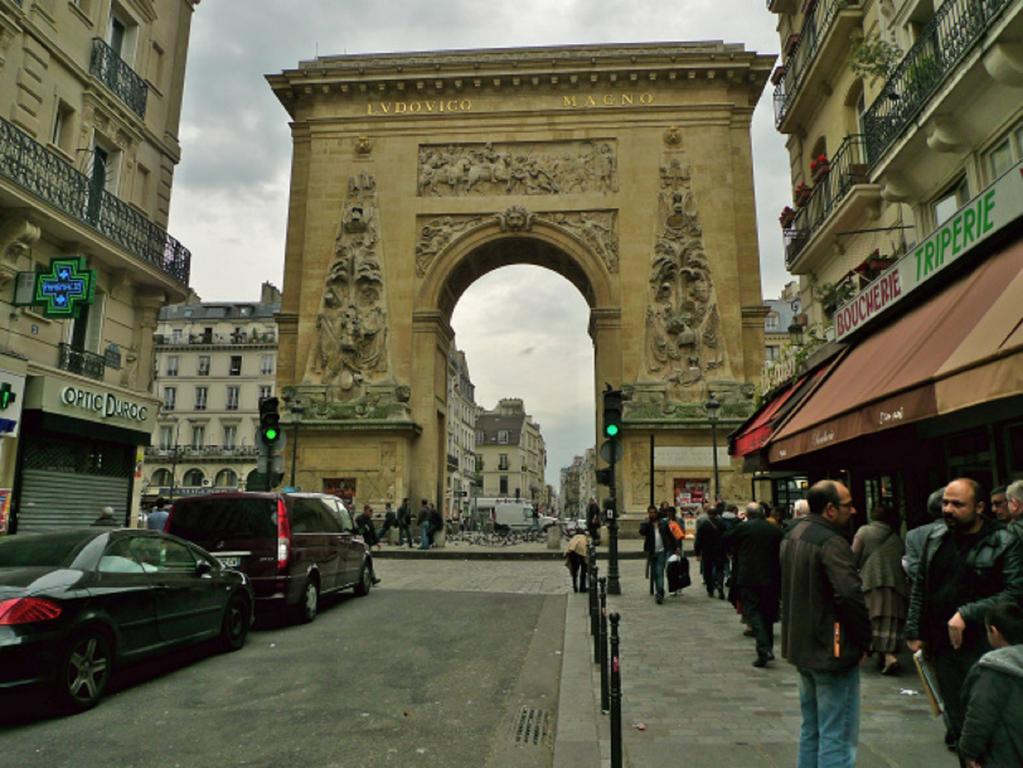Private In A Parisian Homestay! - Close To It All! Alloggio in famiglia