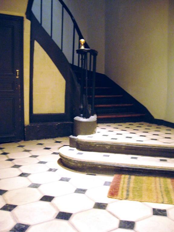 Private In A Parisian Homestay! - Close To It All! * Parigi