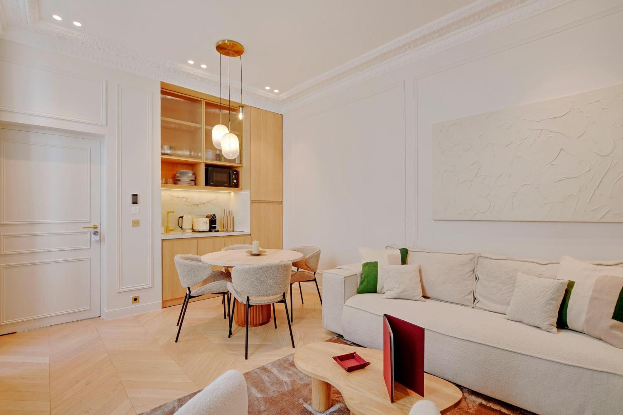 Maison Galante's With Services In La Madeleine - Opera * Parigi