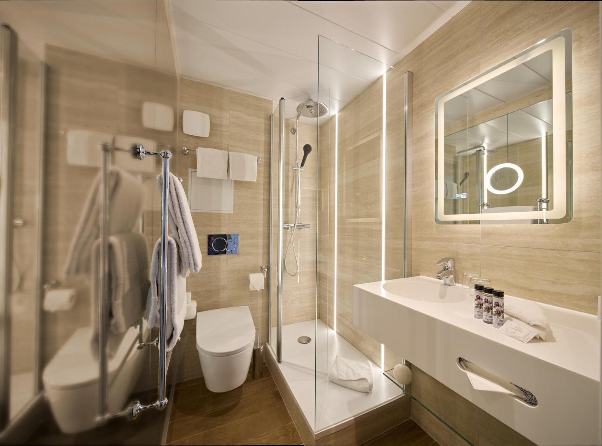 Hotel Le Relais Saint Honore 4*