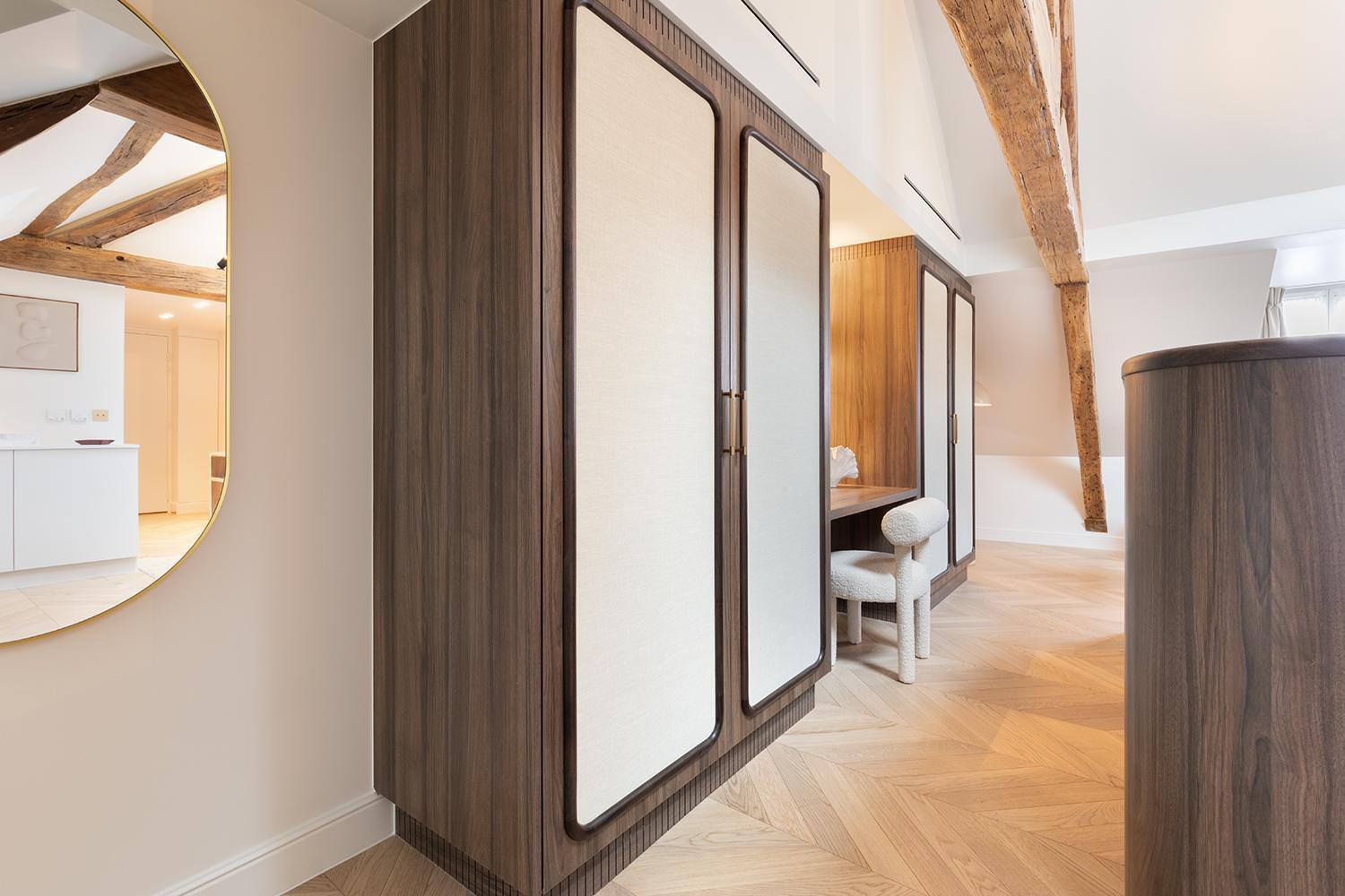 Maison Galante's With Services In Louvre - Rue Des Dechargeurs Parigi