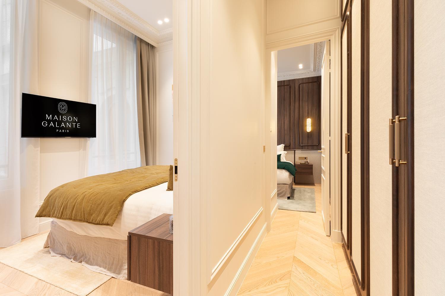 Maison Galante's With Services In Louvre - Rue Des Dechargeurs * Parigi