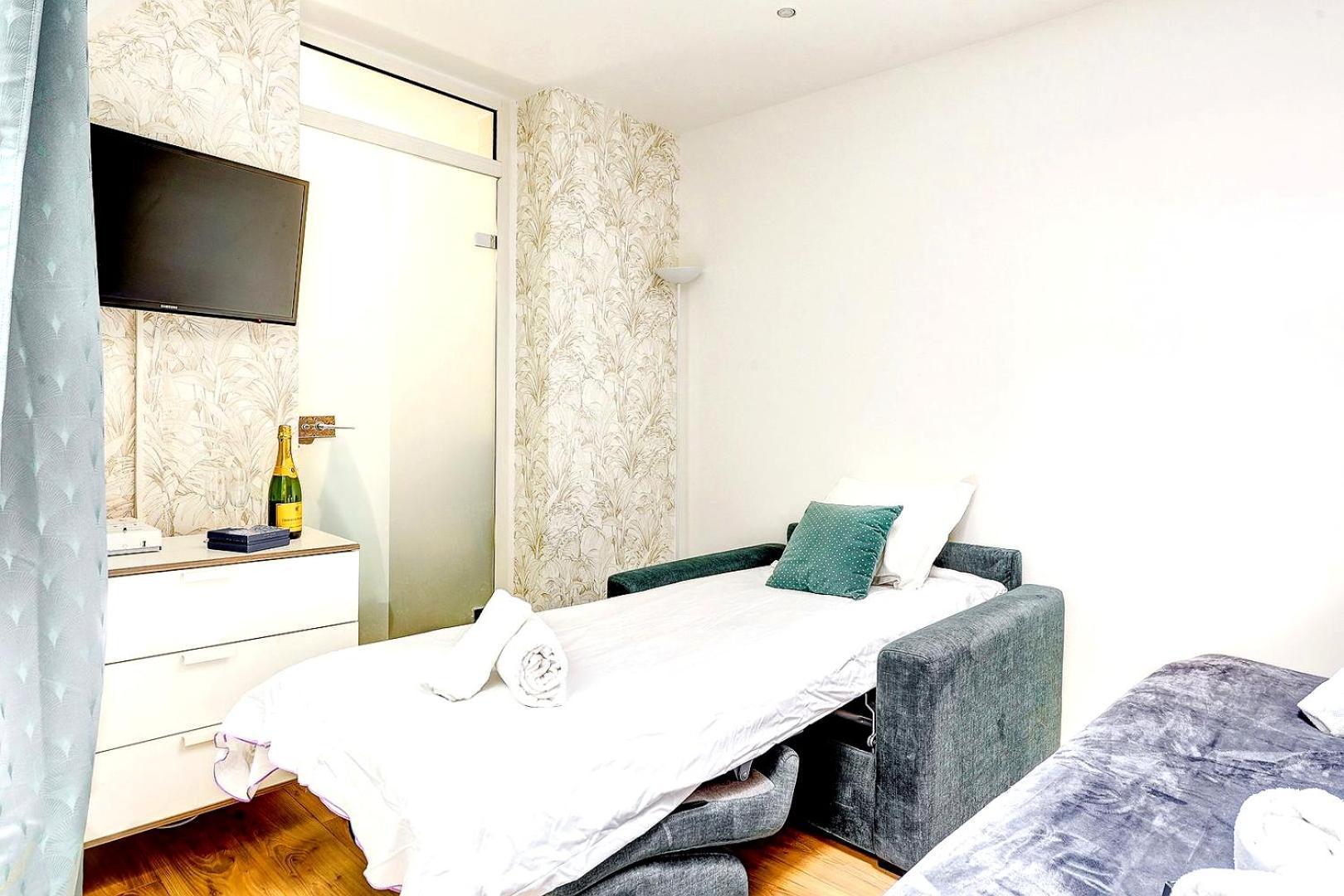 244 Saint Dominique - Superb * Parigi