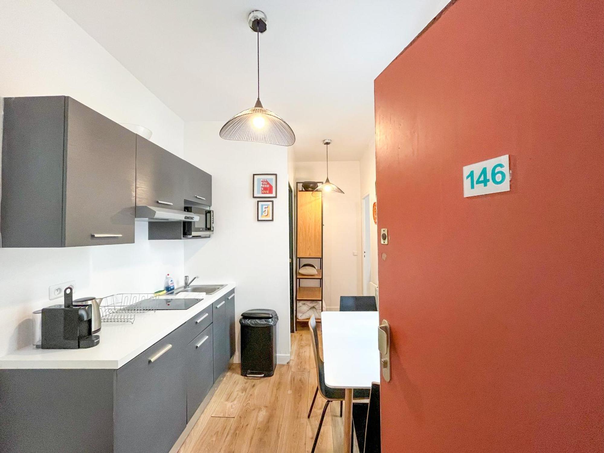 146 - Urban Cosy Flat In Apartment