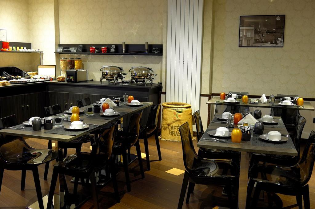 Hotel Western Empire Elysees Paris