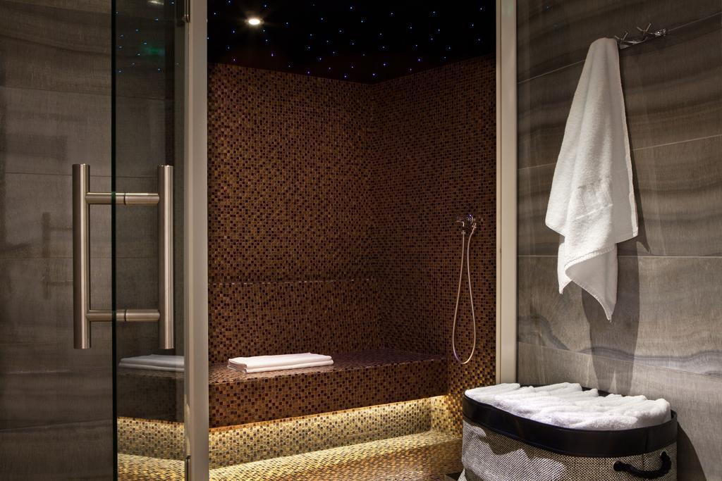Hotel De Seze 4*