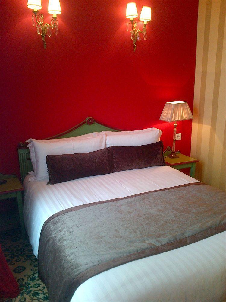 Des Deux Continents 3* Paris