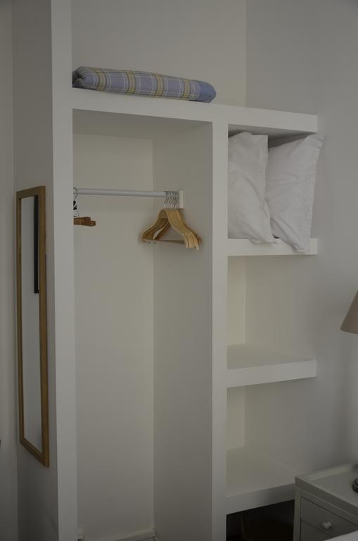 La Cour Du 5eme - D'hotes Bed & Breakfast Paris