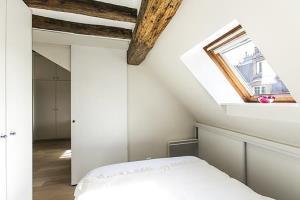 Babylone 1725 Hld 34387 Hotel Parigi