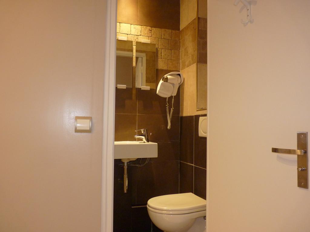 Hotel Camelia Prestige - Place De La Nation