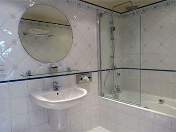Atlantis Hotel 3*