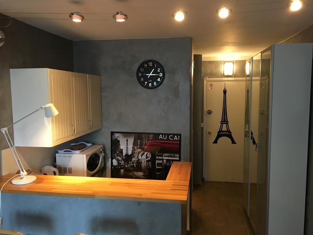 Studio Champs De Mars Tour Eiffel Appartamento *