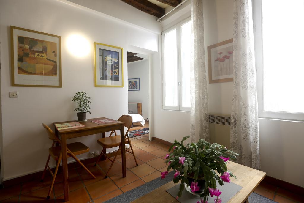 Lovely And Typical 1 Bedroom Apartment