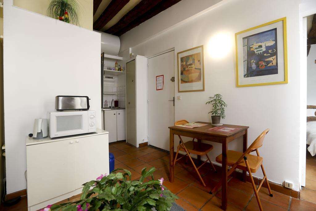 Apartment Lovely And Typical 1 Bedroom