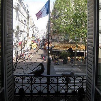 Tour Montparnasse Bed & Breakfast