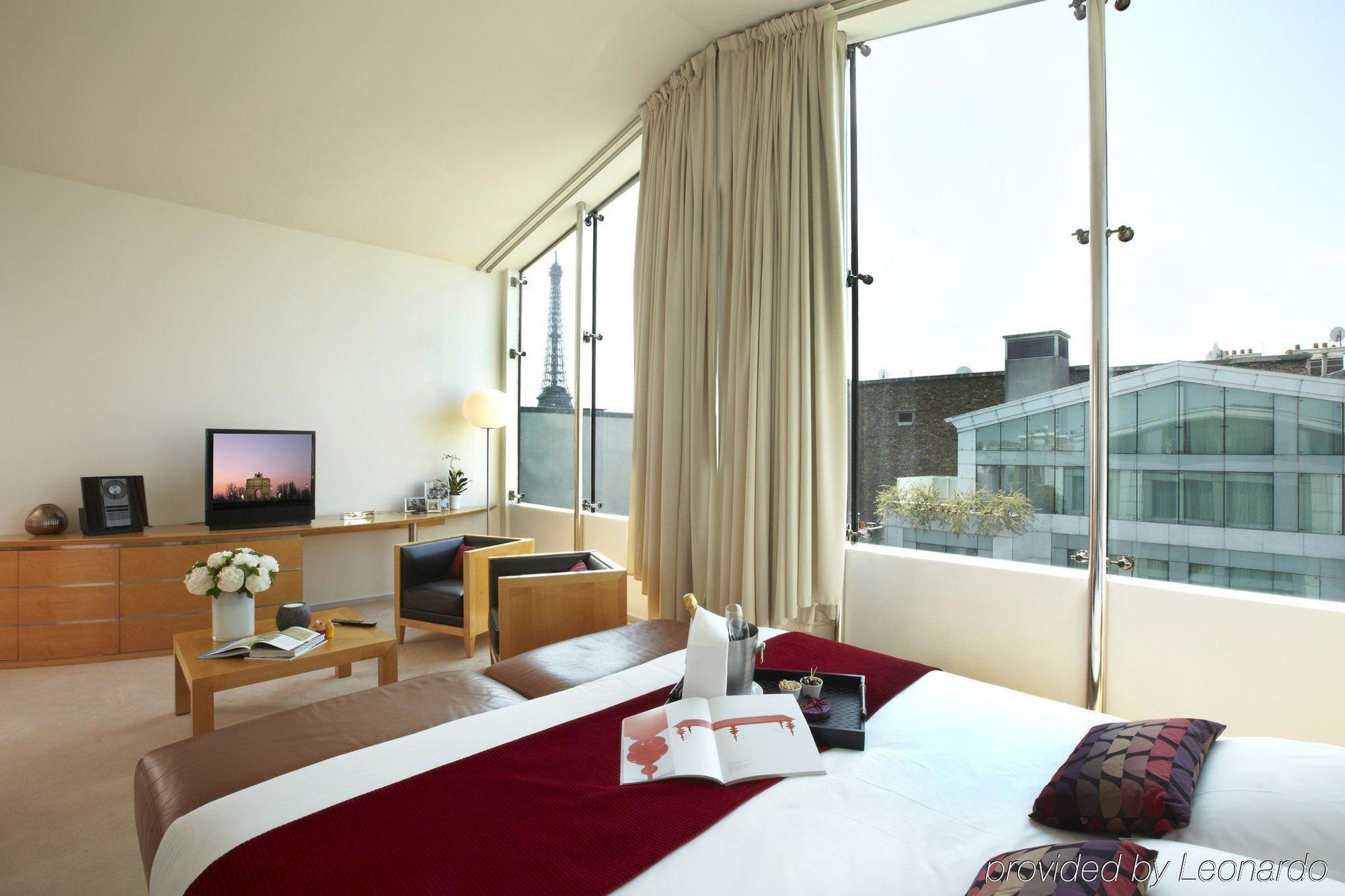 La Clef Tour Eiffel By The Crest Collection Hotel 5*
