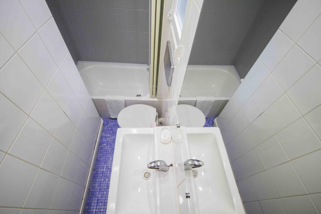 Des Arts Montmartre Hotel