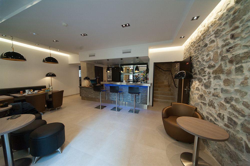 Central Hotel Hotel 3*